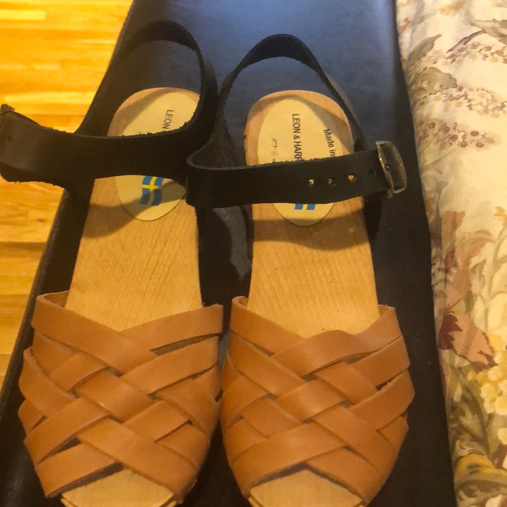 2 tone clogs Leon & Harper 2 1/2chunky heel